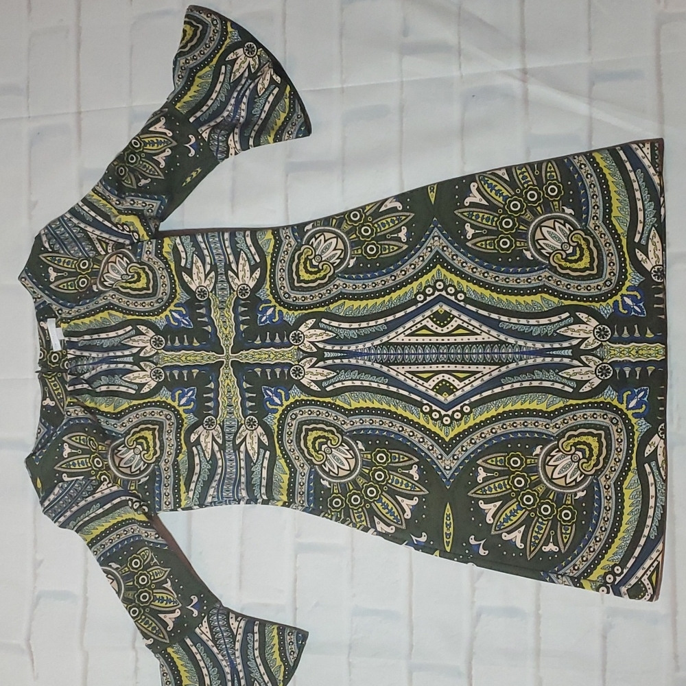 New York & Company size Small bell sleeve green print dress